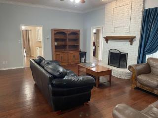 One acre family retreat near downtown Mckinney - 6