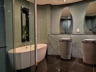 Stylish Large 3guests 1br St Mary Residences - 8