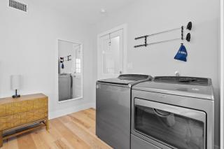 Bright Renovated ATX Home with Yard and Cowboy Pool - 7