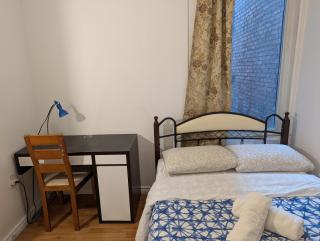 Delightful room near Metro Monk station with Self Check-in - 6