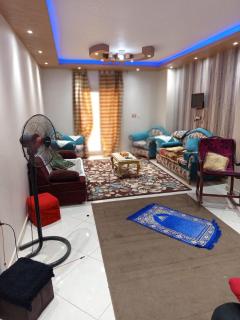 Giza pyramids besaid big museum and more service amazing location in Cairo besides all things - 1