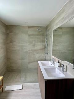 Corner 2BDR in Coral Bay 2 in front of Hard Rock - 6