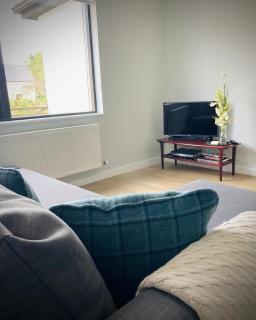 Quiet Riverside Stopover - perfect for spring - 8