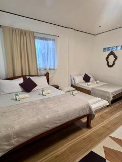 Placido's Vacation Home - 9