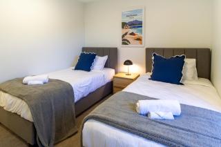 Designer Gated Townhouse, Carpark, Sleeps 6 - 0