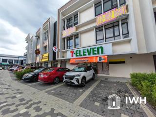 Piccadilly Greentown Premium Suites by IWH Suites - 5