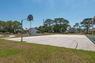 Condo with Pool, Gym, Golf, Jacuzzi and Game Areas - 3