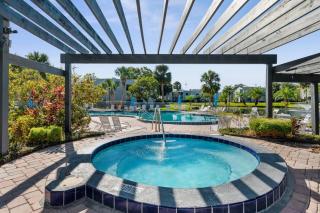 Cozy Golf Condo with 3 Pools, Gym and Just 15 Minutes to Airport - 8