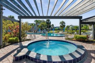 Cozy Apt with Pool, Hot Tub, Golf, Near Downtown - 1