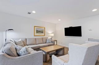 2903 - Swallowtail - Sleeps 8, 2 Bedrooms, Heated Pool - Sea Pines - 3