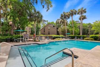 567 - Sea Pines Getaway-Heated Pool, Sleeps 6 - 9