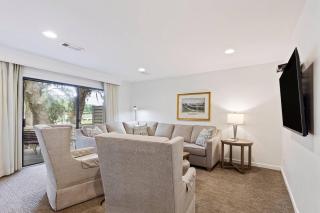 2878 - Lagoon Side Villa in Heart of Sea Pines - 8