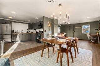 1 Min to I-91 - Newly Renovated Modern 2 BR Home - 6