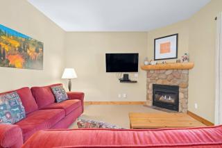 2BR Kimberley Escape with Private Hot Tub and BBQ - 8