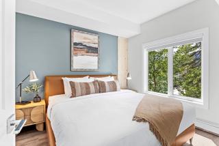 Scenic Riverstone 2BR w/ Balcony + BBQ, Sleeps 6! - 9