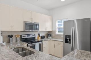 8925 Resort 4BR Townhouse by Disney World Orlando - 8