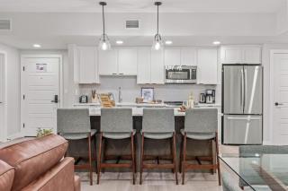 Brand New 3BR Rockies Haven w/ Balcony, Pool & Gym - 2