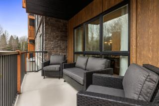 Brand New 3BR Rockies Haven w/ Balcony, Pool & Gym - 8