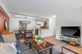 Stampede Modern downtown Condo Spacious 2BR - 1