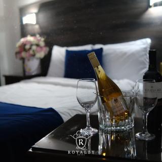 Hotel Royalty - 6
