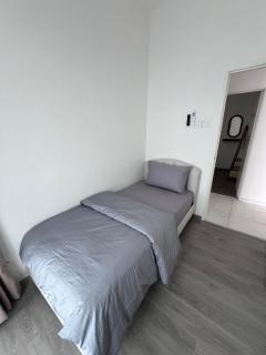 9-11AHomestay at 19Residence - 6