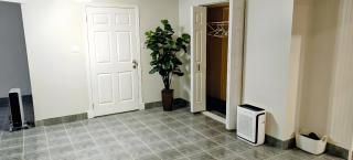 Private 2BR Suite With Parking Minutes Near Ottawa Airport - 1