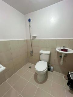 Jade Condo Netflix Wifi Karaoke with Cinema Projector - 8