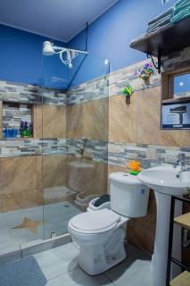 newly remodeled apartment , jaco herradura ,2 cuartos - 1