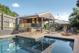 Holiday Home at Sunshine with Pets and HEATED POOL - 3