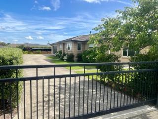 Cherry Tree Manor - 0