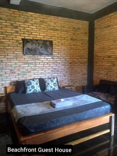 Beachfront Guest House Pacitan - 8