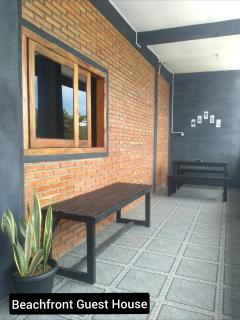 Beachfront Guest House Pacitan - 6