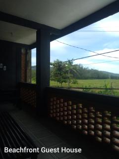 Beachfront Guest House Pacitan - 2