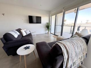 3 Bedroom Townhouse near Caves Beach - Caves Beach - 0