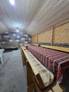 Madoyans Rest House - 9