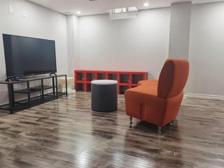 Cozy Suite! Separate Entry, 1 Parking - 8