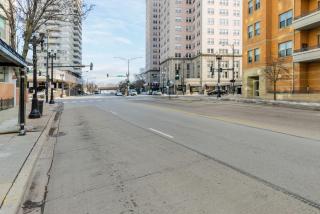 Blueground Edgewater gym deck lounge nr L CHI-923 - 8