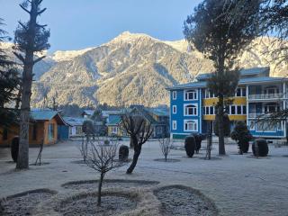 Pahalgam Resort and Cottages - 5