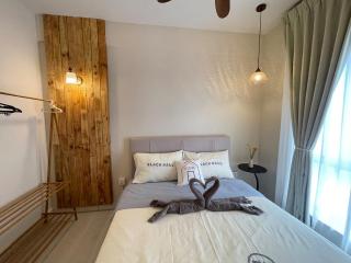 1 Tebrau Modern Rustic Retreat N2009 by UcomeStay - 8