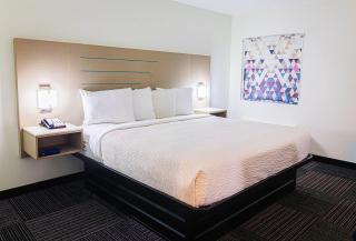 Baymont by Wyndham Port Wentworth - 1