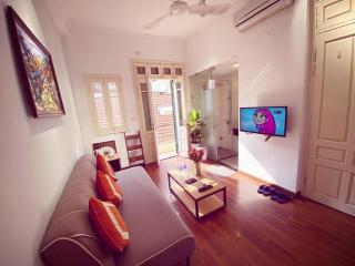 May - ORANGE with BALCONY - 4