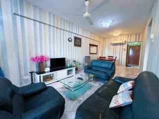 Beachfront Bliss with 3BR Sea View Glory Beach PD - 0