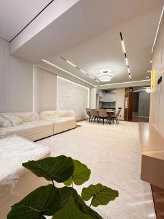 Стильная 3-комнатная студия в верхней части города! - 9