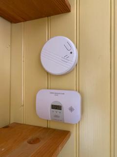 Our classic red cottage in the woods - 3