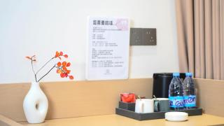朱樱望河花园酒店 - 1