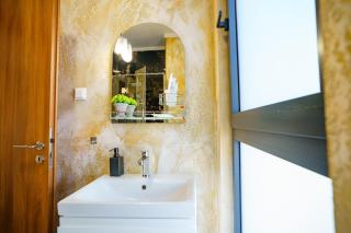 Hotel Fantazia Oradea - Self Check In & Out - 4