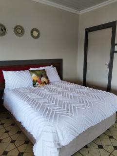 Gs and Y Guest House Phokeng - 4