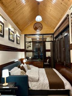 The Mall Ethos - On Mall Road - Kitchen - Sleeps 4 - 3