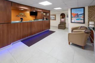 Howard Johnson by Wyndham Savannah GA - 1