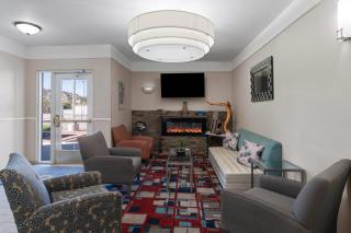 La Quinta by Wyndham Gallup - 4